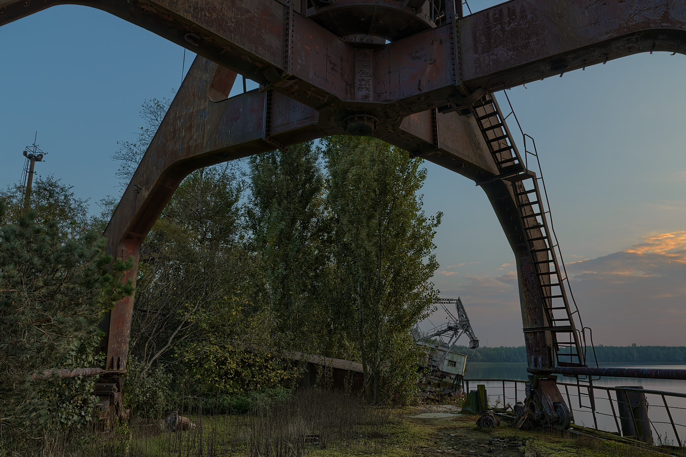 /media3/files/chernobyl/dockside_crane01/photo/09.jpg