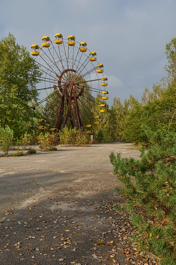 /media3/files/chernobyl/ferris_wheel01/photo/17.jpg