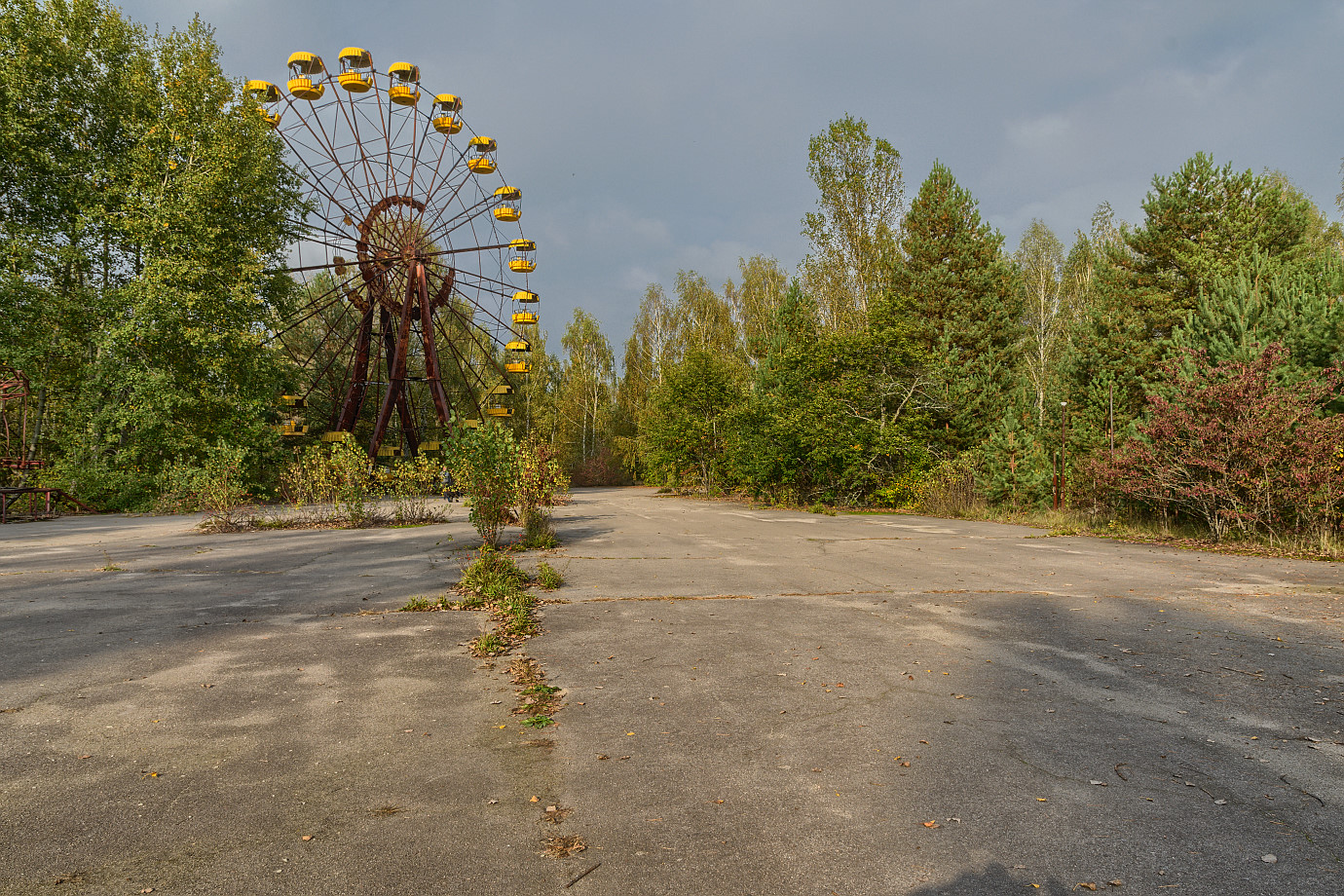 /media3/files/chernobyl/ferris_wheel01/photo/19.jpg