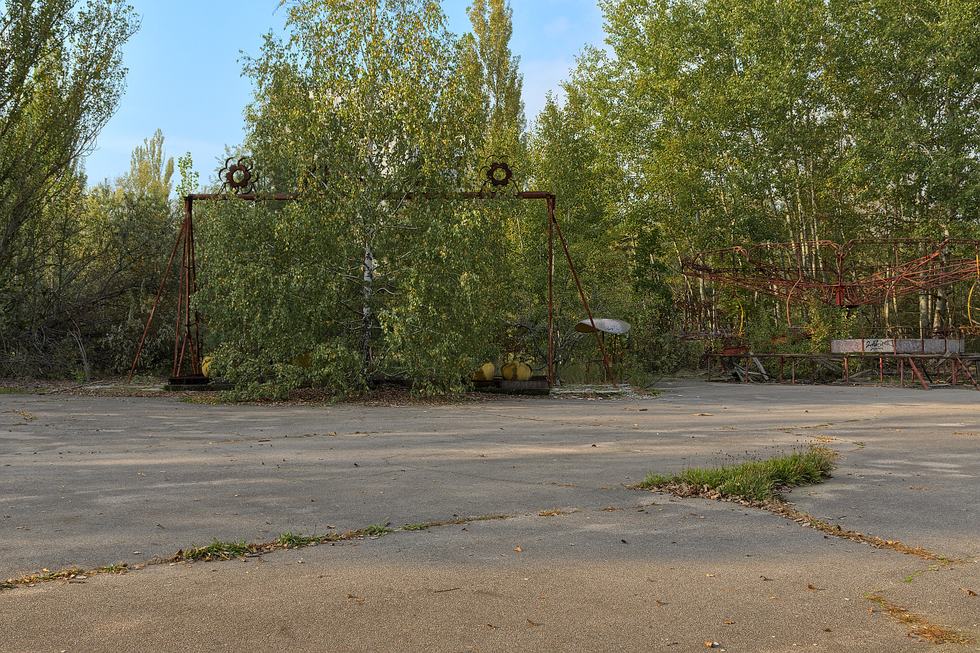 /media3/files/chernobyl/ferris_wheel01/photo/21.jpg