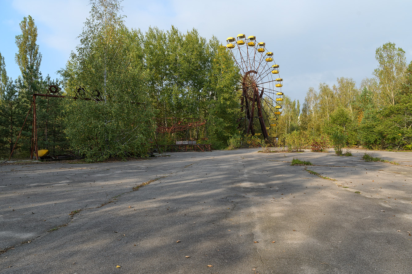/media3/files/chernobyl/ferris_wheel02/photo/02.jpg