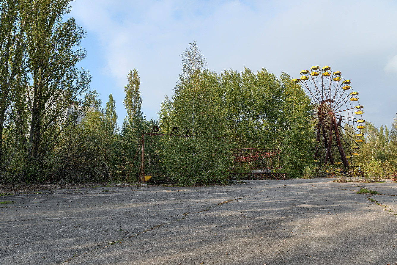 /media3/files/chernobyl/ferris_wheel02/photo/07.jpg