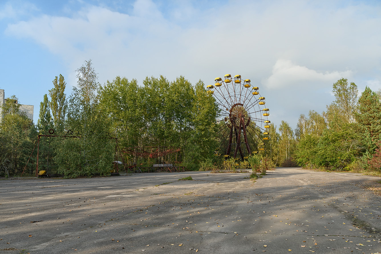/media3/files/chernobyl/ferris_wheel02/photo/09.jpg