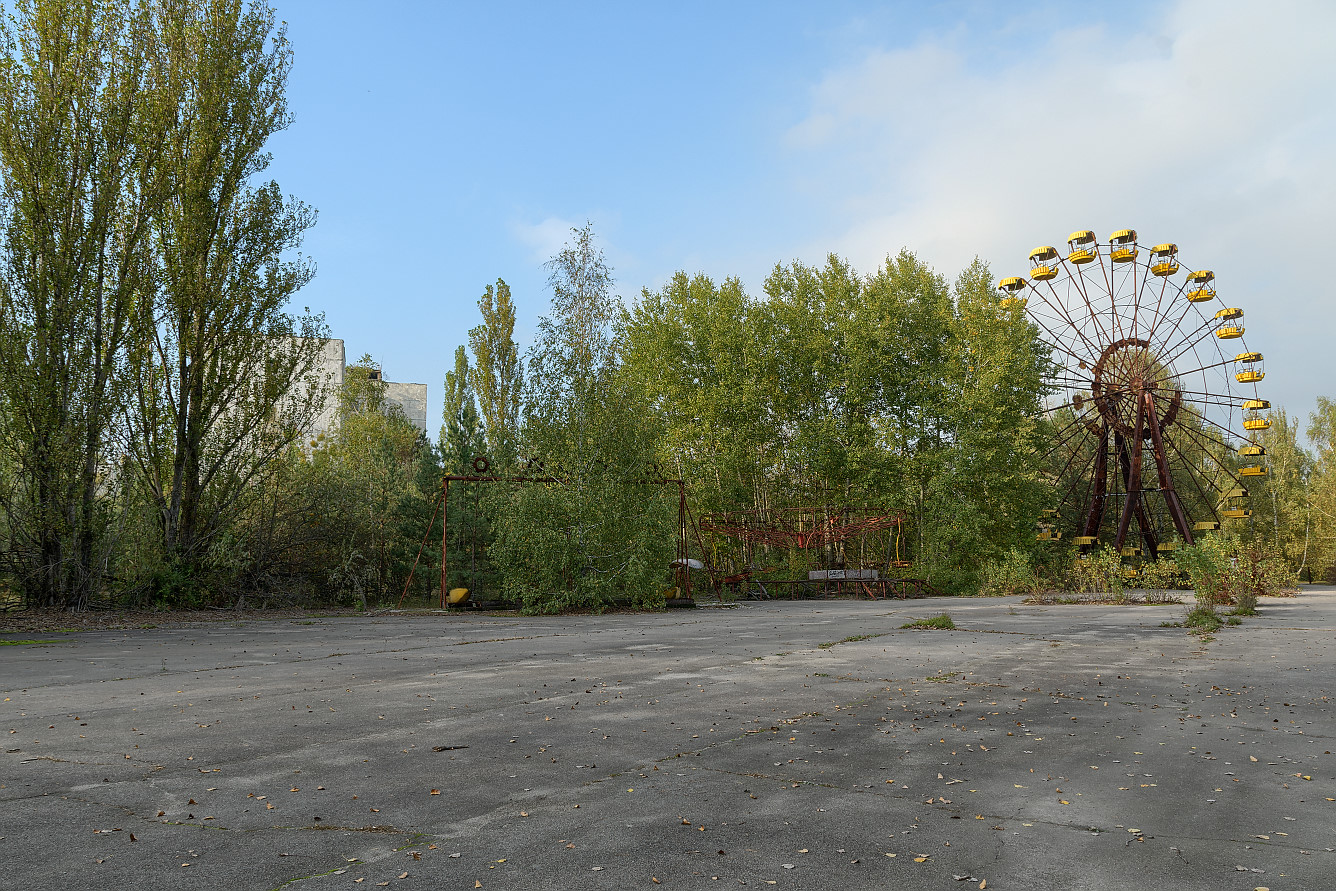 /media3/files/chernobyl/ferris_wheel02/photo/10.jpg