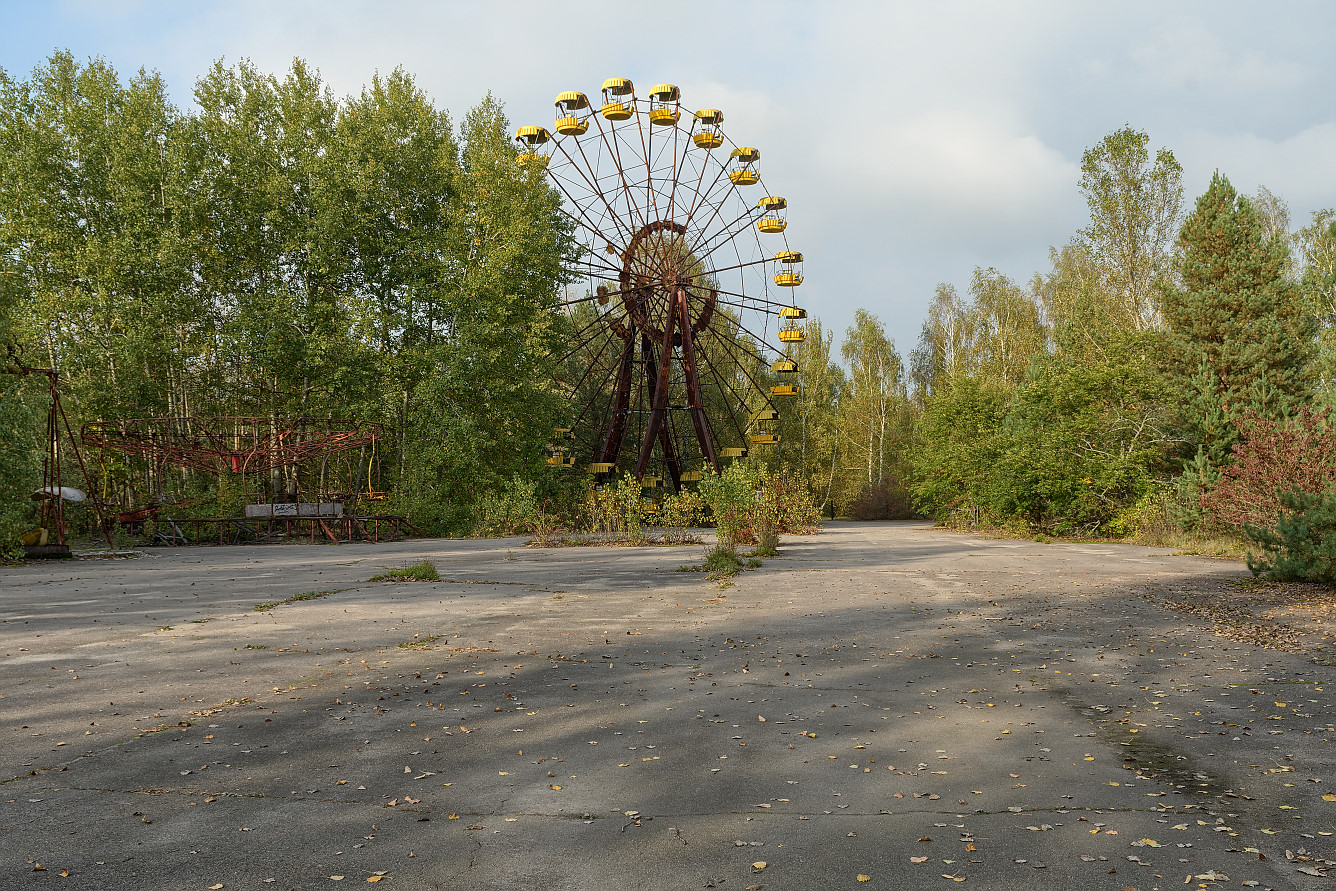 /media3/files/chernobyl/ferris_wheel02/photo/12.jpg