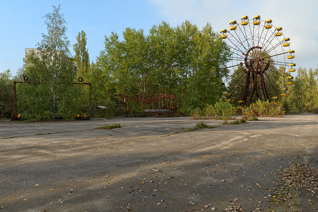 /media3/files/chernobyl/ferris_wheel02/photo/18.jpg