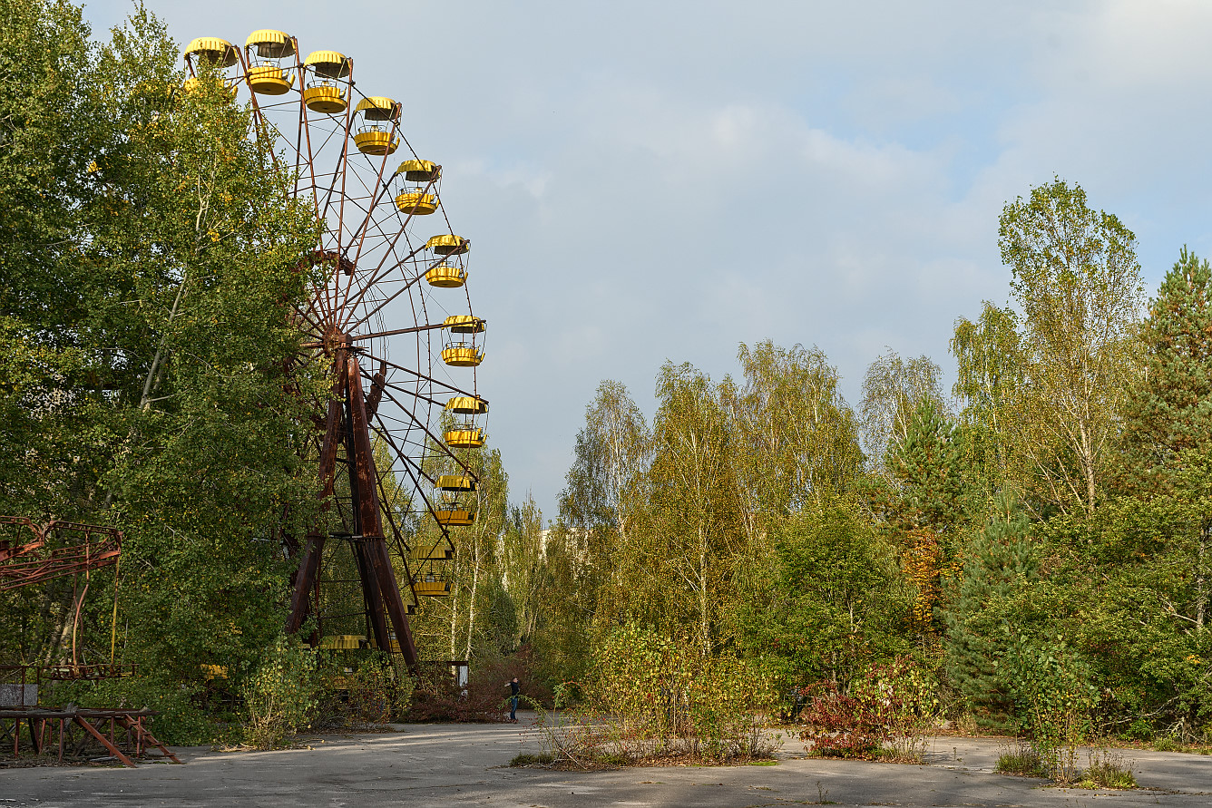 /media3/files/chernobyl/ferris_wheel02/photo/28.jpg